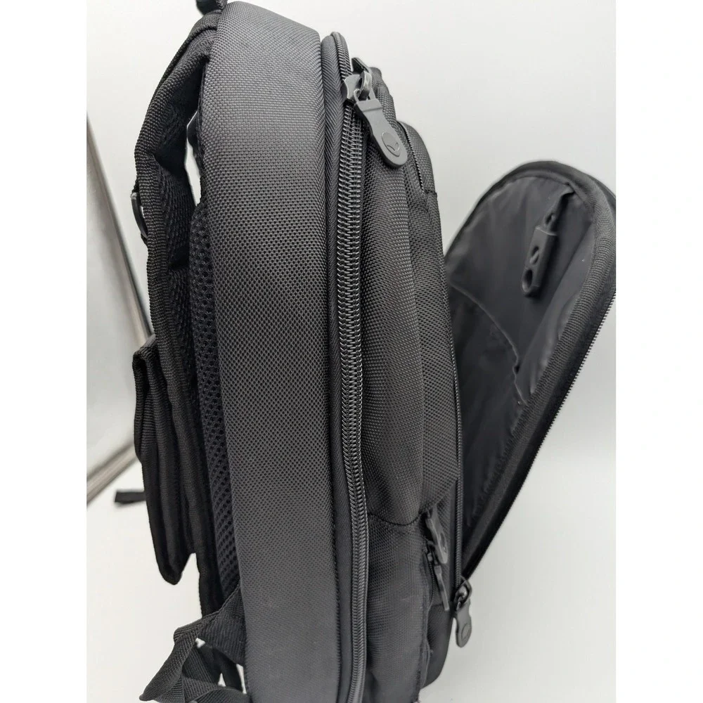 Alienware Mobile Edge ScanFast Gaming Laptop Backpack Black TSA Friendly